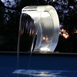 Cascade piscine Mamba Acry-LED transparente
