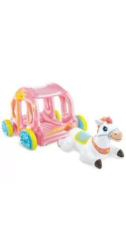 Carrosse de princesse et cheval blanc