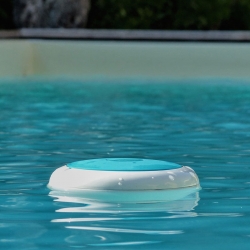 Ilot connecté ICO - Analyseur d'eau de piscine connecté