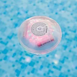 Lampe Bestway LED flottante pour piscine Lampe Bestway LED flottante pour piscine