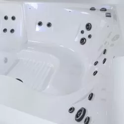 Spa acrylique Square Netspa 5 places