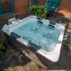 Spa MSpa Oslo 6 places rigide