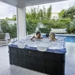 Spa MSpa Shapphire 6 places rigide