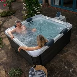 Spa MSpa Oslo Plus 6-8 places rigide