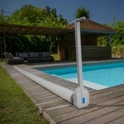 Enrouleur motorisé iScoot APF pour bâche à barres Enrouleur motorisé iScoot APF pour bâche à barres