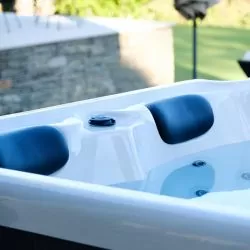 Spa Bestway acrylique rigide 3 places