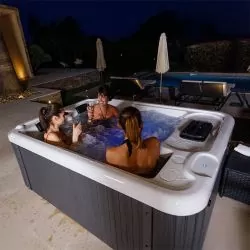 Spa Bestway acrylique rigide 3 places