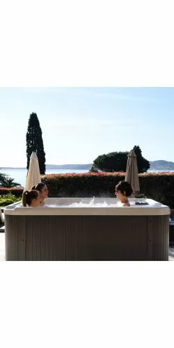 Spa Bestway acrylique rigide 3 places