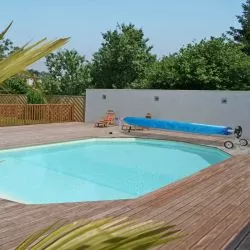 Photo enrouleur classique Jardimagine pour piscine bois enterrée 