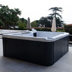 Spa Bestway acrylique rigide 5 places