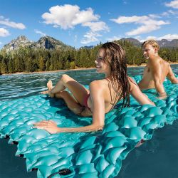 Matelas flottant Intex Géant
