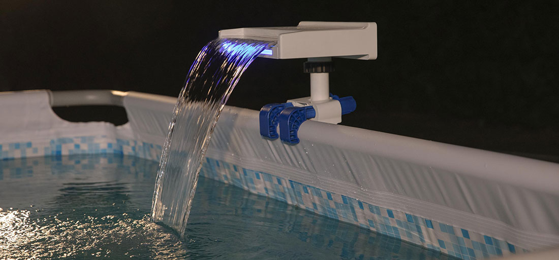 Cascade Bestway LED pour piscine