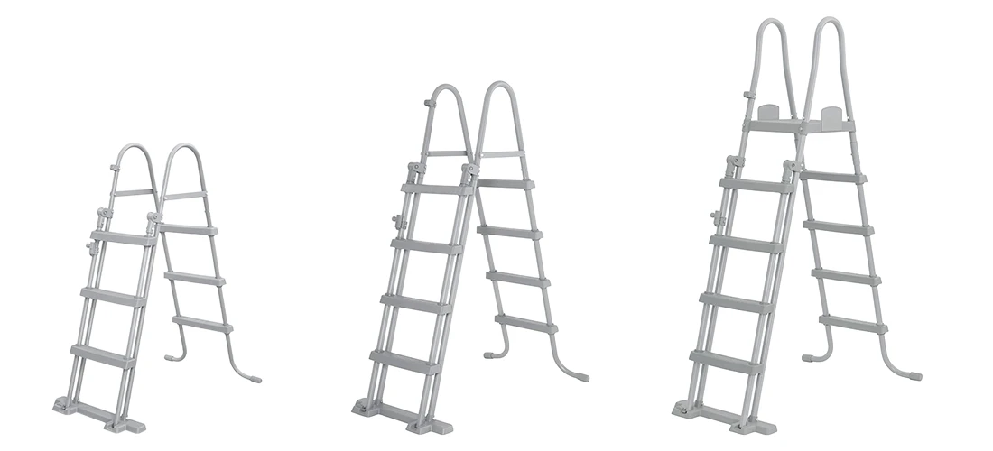Echelles de sécurité avec marches relevables Bestway pour contrôle efficace d'accès piscine hors-sol.