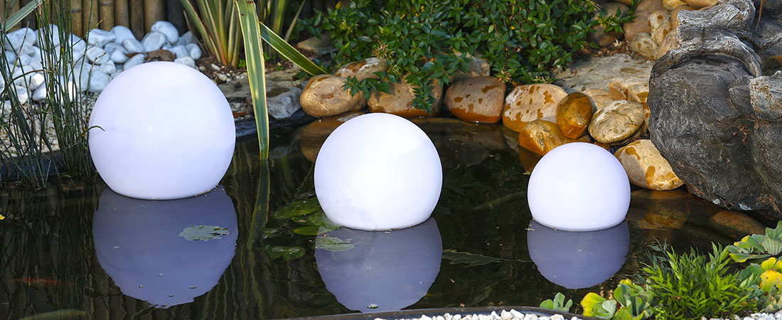 Lampe flottante solaire LED pour piscine et jardin Ubbink