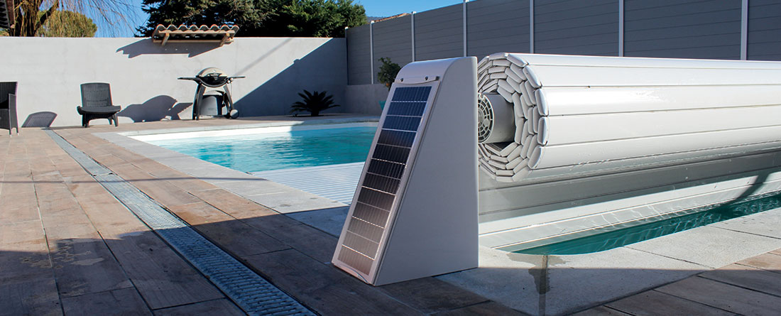 Volet roulant solaire pour piscine Linea Cover
