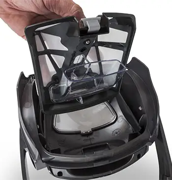 Agilité du robot Zodiac SpaBot OS 0800 pour spas hors-sol ou enterrés jusqu'à 3x3m.