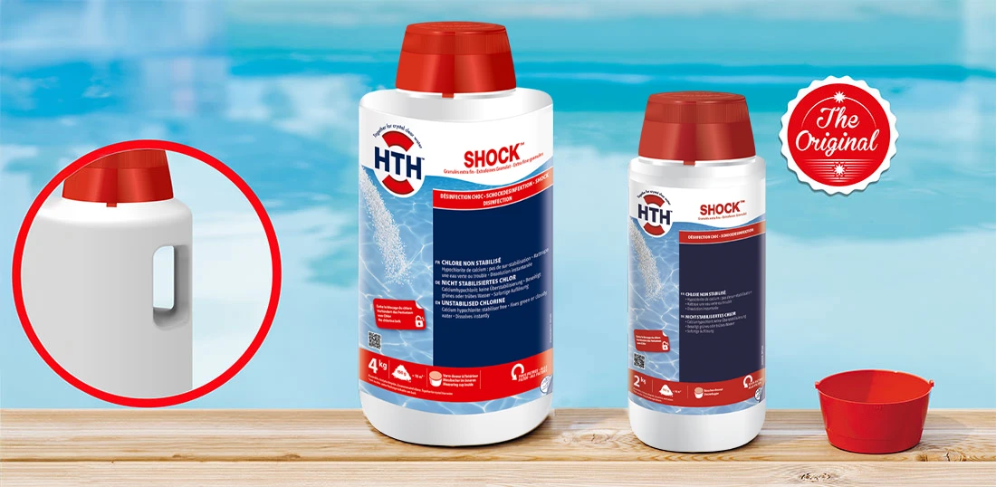 Chlore choc non stabilisé HTH Shock pour rattrapage eau verte des piscines présentation des bidons